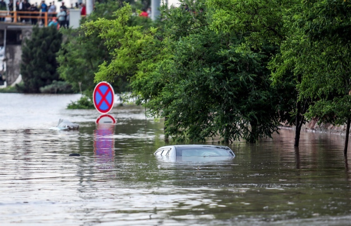 امکانات همه دستگاهها برای رفع نیازهای سیلزدگان مشهد بسیج شود امکانات همه دستگاهها برای رفع نیازهای سیلزدگان مشهد بسیج شود