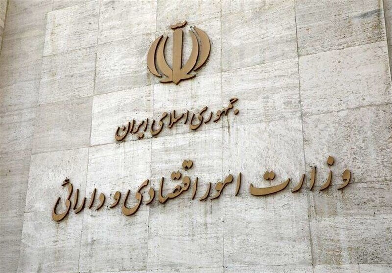 سرمایه بانک‌های دولتی در سال ۱۴۰1 افزایش ۲۰۰همتی  دارد