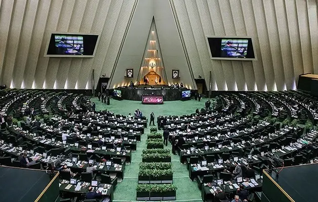 مجلس با تمدید یک ساله دوره ششم شوراهای شهر و روستا مخالفت کرد