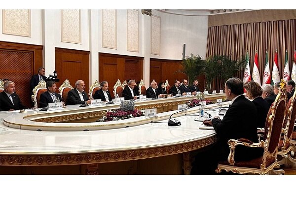 نشست هیات عالی رتبه ایران و تاجیکستان در قصر ملت های تاجیکستان