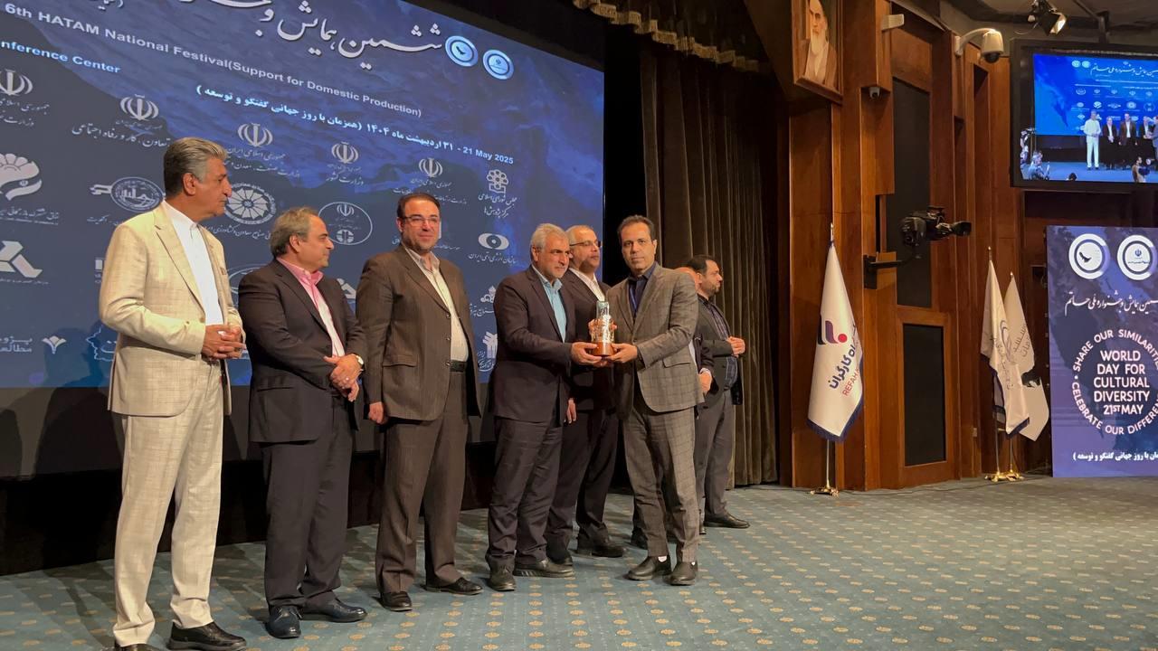 پتروشیمی فن آوران درخشان ترین برند تولید سبز کشور شد پتروشیمی فن آوران درخشان ترین برند تولید سبز کشور شد