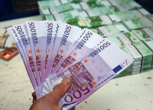 آخرین وضعیت قیمتها در بازار ارز تجاری آخرین وضعیت قیمتها در بازار ارز تجاری