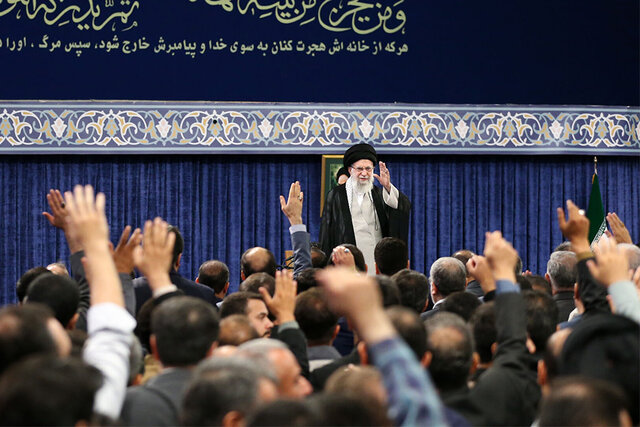 رهبر انقلاب:حرف آمریکاییها درباره اجازه غنیسازی ندادن غلط زیادی است رهبر انقلاب:حرف آمریکاییها درباره اجازه غنیسازی ندادن غلط زیادی است