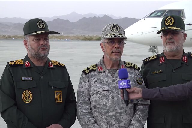 سرلشکر باقری: وضعیت آمادگی نیروهای مسلح در اوج است سرلشکر باقری: وضعیت آمادگی نیروهای مسلح در اوج است