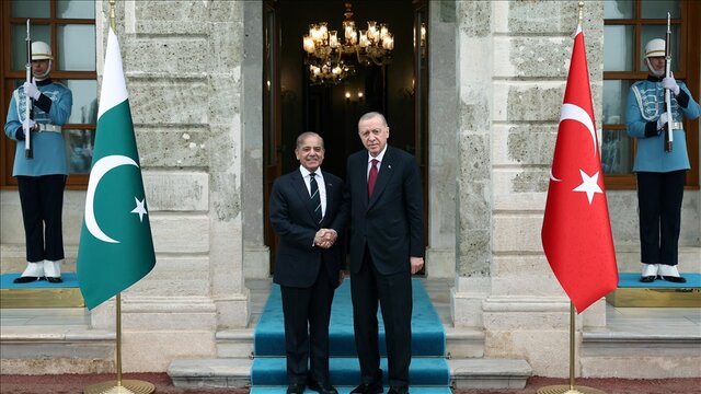 گفتگو ی اردوغان و شهباز شریف درباره مسائل منطقهای گفتگو ی اردوغان و شهباز شریف درباره مسائل منطقهای