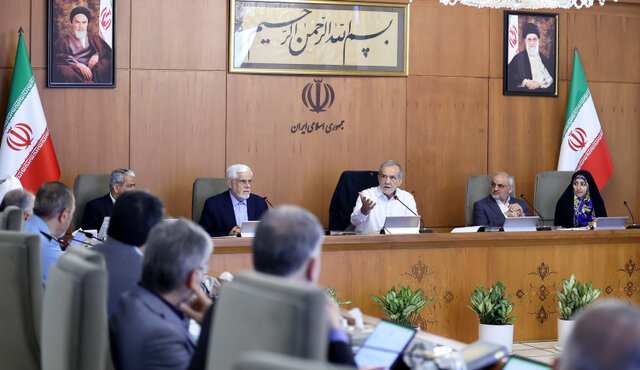 پزشکیان:باید در جهت بهبود معیشت مردم تلاش کنیم پزشکیان:باید در جهت بهبود معیشت مردم تلاش کنیم