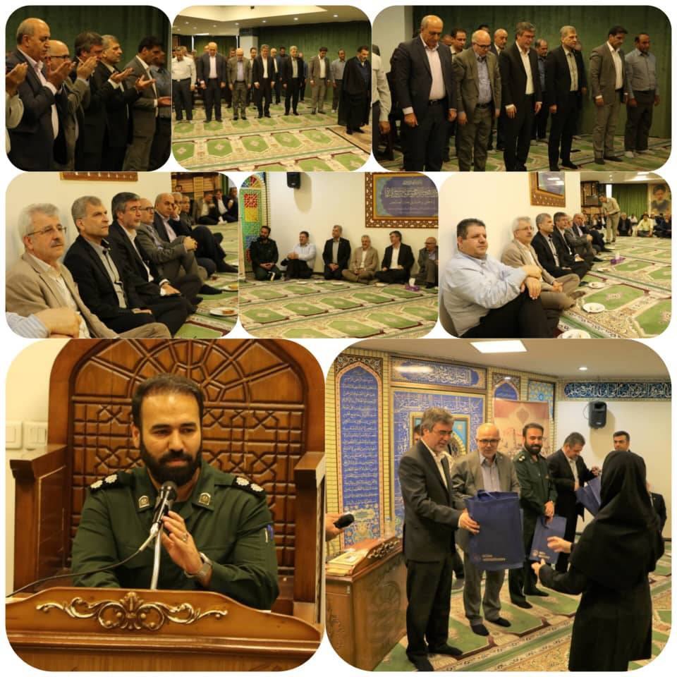 مراسم گرامیداشت سالروز آزادسازی خرمشهر در بیمه ایران برگزار شد مراسم گرامیداشت سالروز آزادسازی خرمشهر در بیمه ایران برگزار شد