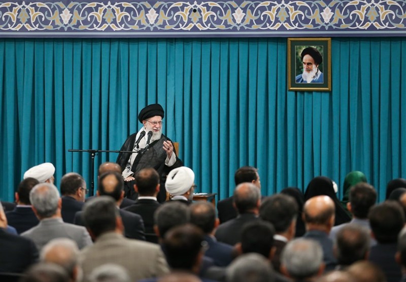 رهبر انقلاب:نمایندگان جایگاه وزین مجلس را حفظ کنند رهبر انقلاب:نمایندگان جایگاه وزین مجلس را حفظ کنند