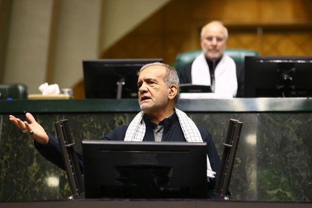 پزشکیان:ما امروز بیشتر از هر زمان دیگری به وحدت و انسجام نیاز داریم