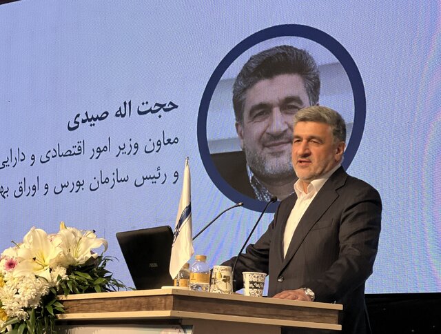عرضه خودرو در بورس کالا نیازمند تصمیم حساب‌شده تولیدکنندگان است  