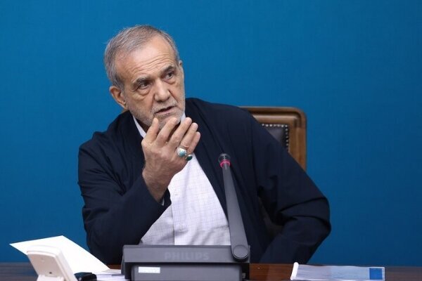 وقت مدیران پروازی تمام شده، باید به متخصصان بومی استان ایلام اعتماد کرد