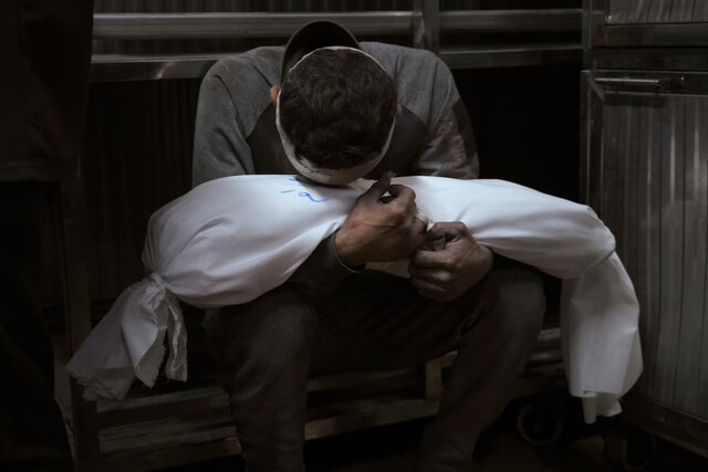 حملات رژیم صهیونیستی به غزه و واژگونی کامیون حامل کمک؛ ده ها شهید و زخمی بر جا گذاشت حملات رژیم صهیونیستی به غزه و واژگونی کامیون حامل کمک؛ ده ها شهید و زخمی بر جا گذاشت