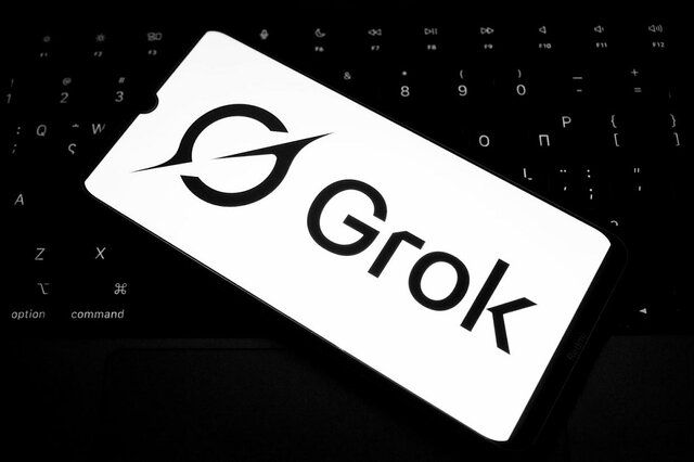 کاخ سفید دستور تایید چت‌بات هوش مصنوعی Grok ایلان ماسک برای استفاده دولت را صادر کرد