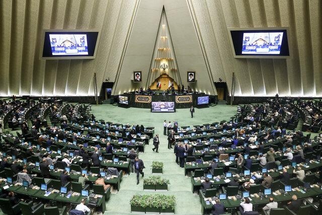 شورای نگهبان ایرادات جدی به طرح تشدید مجازات جاسوسی و همکاری با کشورهای متخاصم گرفت