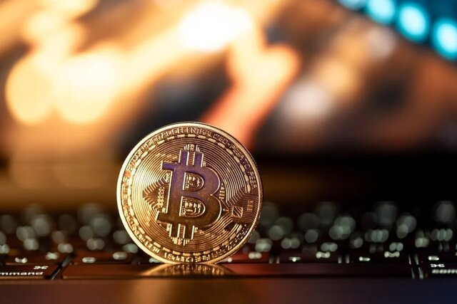 بیتکوین احتمالاً به ۱۰۰ هزار دلار عقبنشینی میکند اما جهش ۵۰ درصدی در انتظار است بیتکوین احتمالاً به ۱۰۰ هزار دلار عقبنشینی میکند اما جهش ۵۰ درصدی در انتظار است
