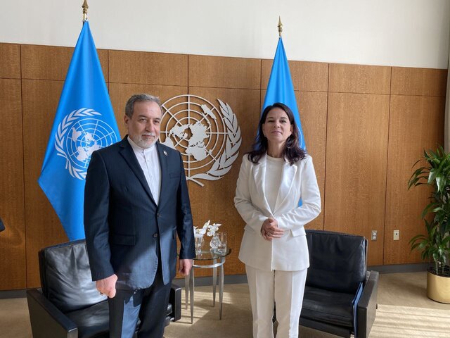 عراقچی نسبت به پیامدهای فعال‌سازی مکانیزم ماشه هشدار داد: این اقدام روند دیپلماسی ایران را به خطر می‌اندازد