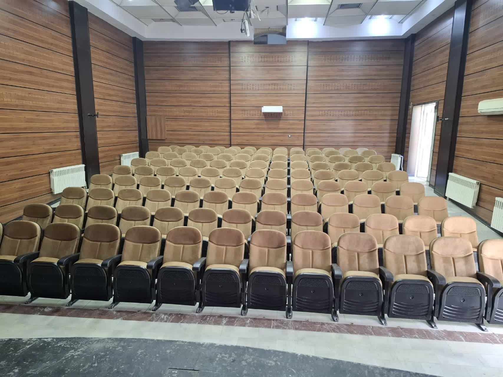 آغاز رونق دوباره تئاتر در شهرستان اسلام‌آباد‌غرب