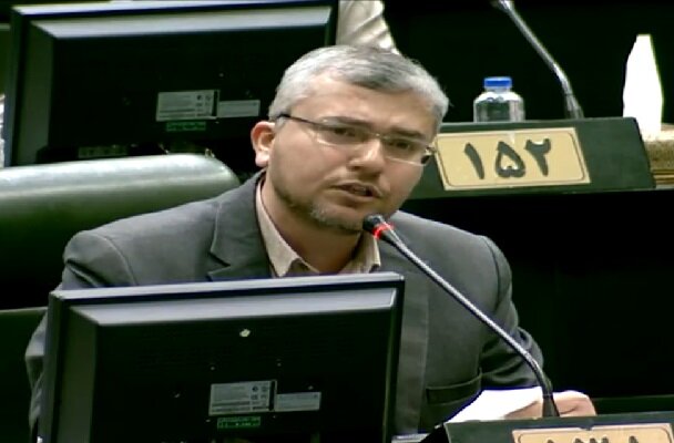 هشدار نماینده مجلس درباره “زمزمه‌های افزایش قیمت بنزین”