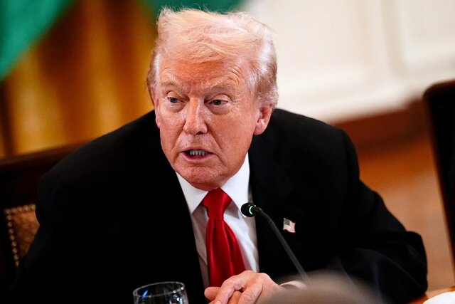 ترامپ معافیت تعرفه‌ای برای واردات مواد غذایی از جمله گوشت، گوجه و موز امضا کرد