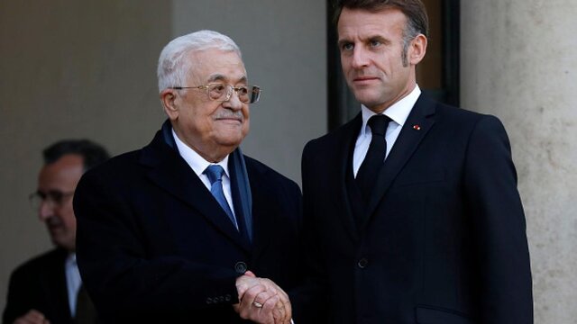 عباس در دیدار با ماکرون؛ تعهد به اصلاحات و انتخابات فلسطین ظرف یک سال پس از جنگ