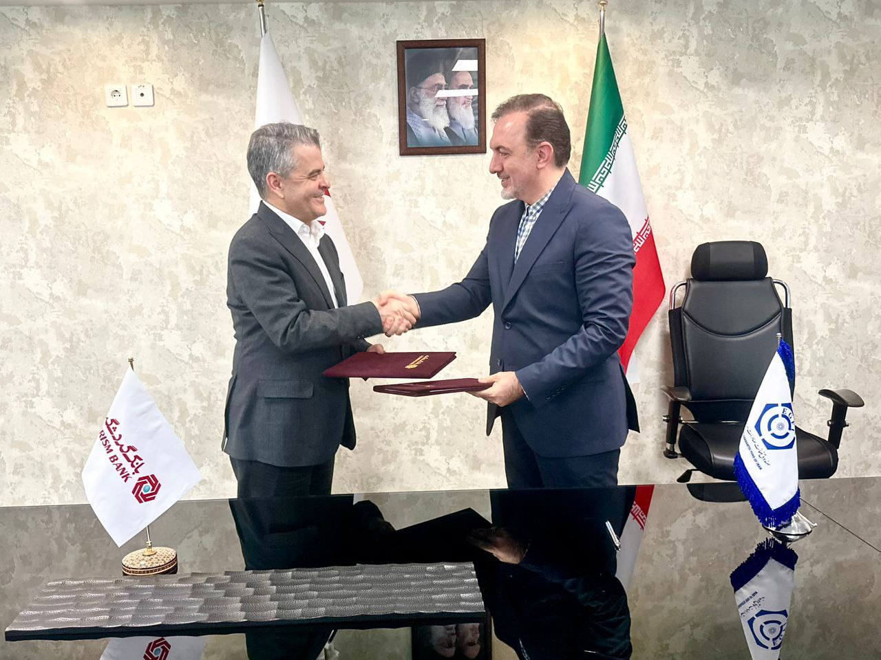 امضای تفاهم‌نامه همکاری میان بانک گردشگری و صندوق ضمانت صادرات ایران