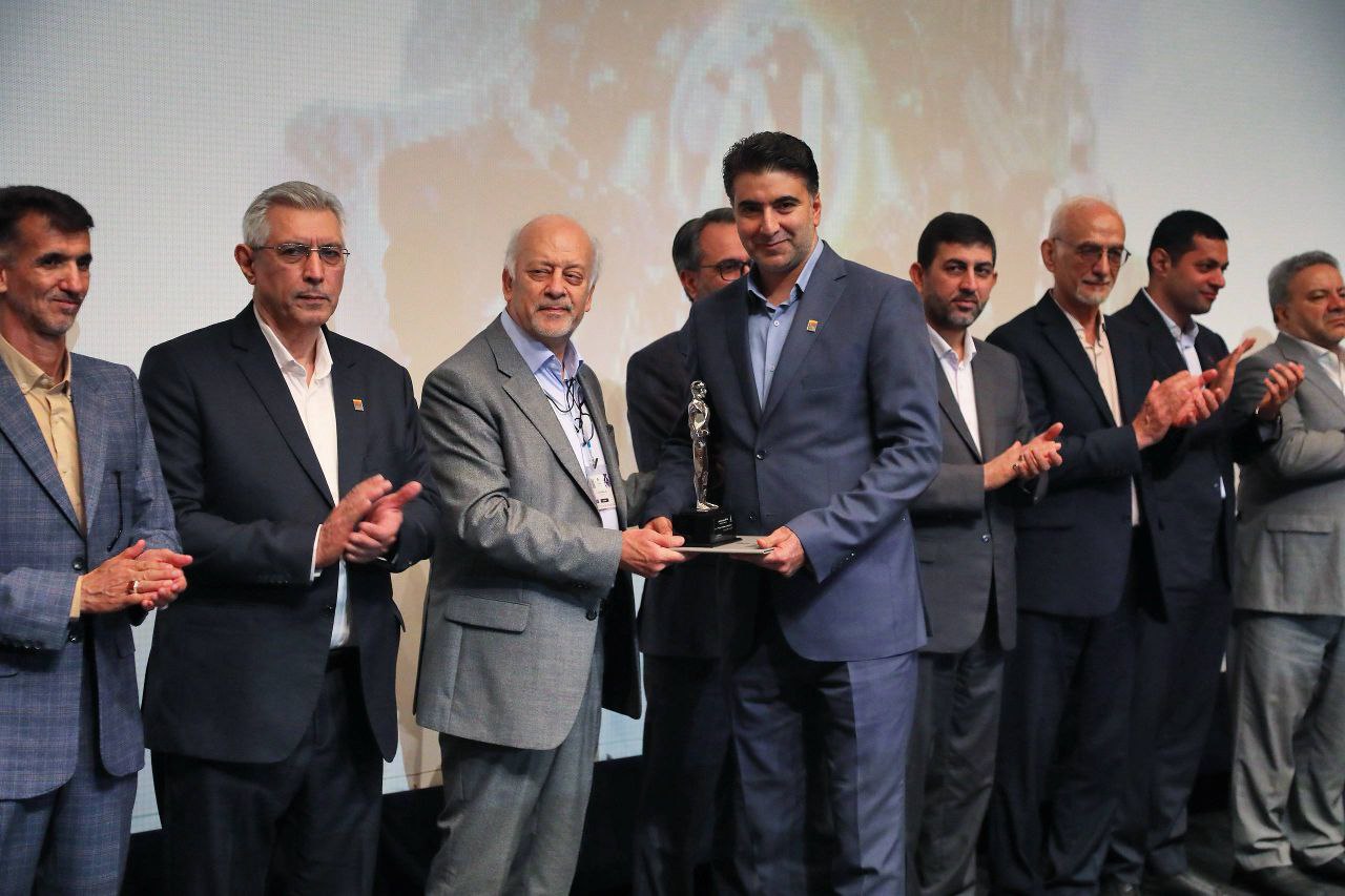  بومی سازی چسب جایگزین بنتونیت در فولاد خوزستان