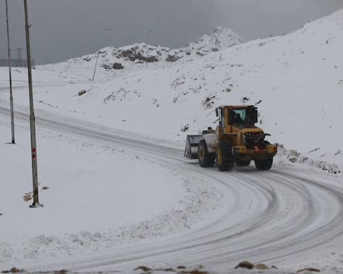 تداوم فعالیت سامانه بارشی و اجرای عملیات برف‌روبی ۱۲۰ هزار کیلومتر از راه‌های اصلی کشور