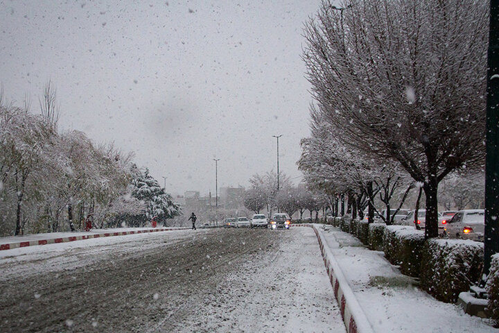 بارش برف، باران و رعدوبرق در اکثر استان‌ها تا دوشنبه