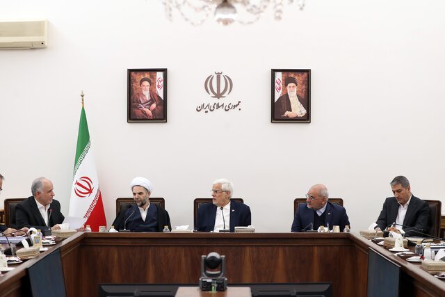 جلسه مشترک قوا؛ گزارش مدیریت بازار ارز و حمایت قضایی از برنامه‌های اقتصادی