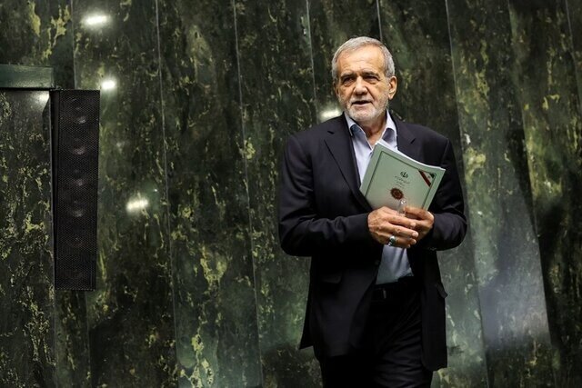 نامه رئیس‌جمهور به مجلس؛ اصلاحات لایحه بودجه ۱۴۰۵ با ملاحظات تورمی