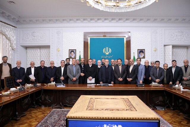 رئیس‌جمهور از توافق دولت و مجلس برای حمایت از اصناف و بازاریان خبر داد