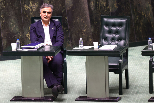 محمدرضا فرزین به عنوان دستیار ویژه اقتصادی رئیس جمهور منصوب شد