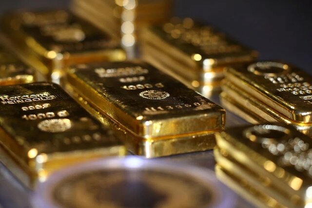 کاهش قیمت طلا در بازار جهانی تحت فشار دلار قوی و انتظارات گزارش اشتغال
