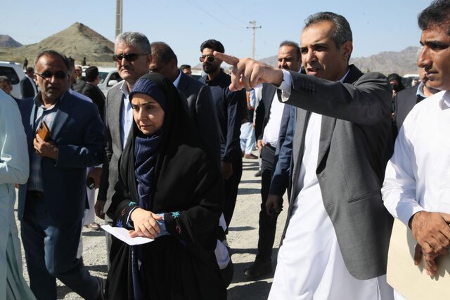 بازدید وزیر راه و شهرسازی از پروژه ملی راه‌آهن چابهار-زاهدان و آغاز عملیات اجرایی ۱۴ پروژه زیرساختی در چابهار