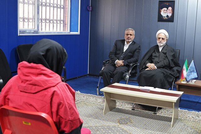 اجبار زنان بازداشتی به پوشیدن چادر در مراجع قضایی ممنوع است