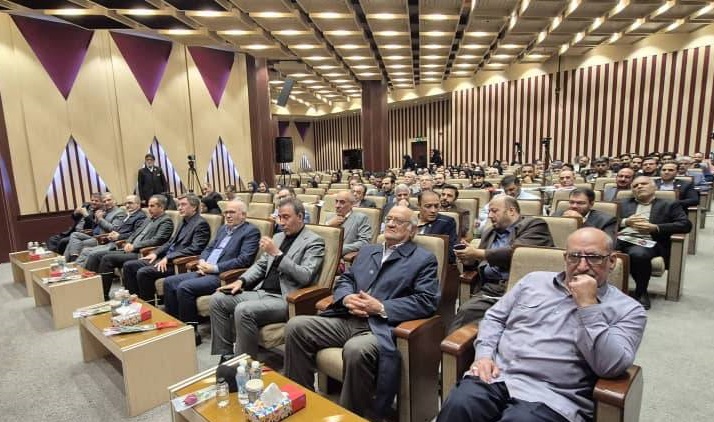 برگزاری مراسم گرامیداشت ولادت حضرت علی(ع) و روز پدر در بیمه ایران