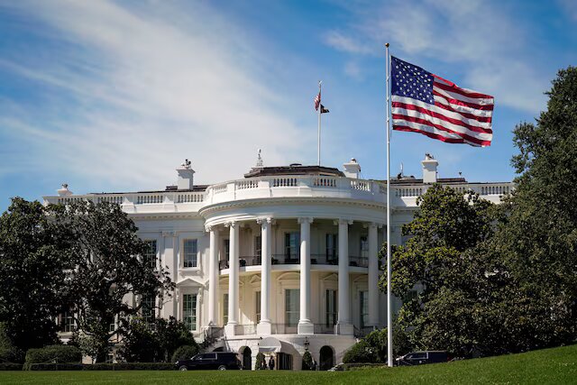 دیپلماسی اولویت ترامپ است، اما گزینه نظامی روی میز باقی می‌ماند