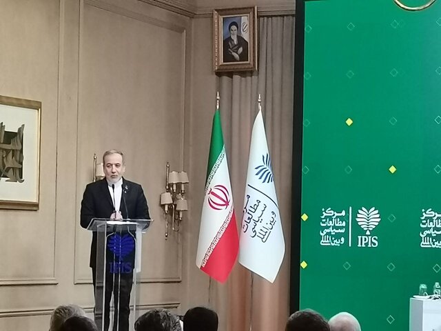 غنی‌سازی حق ایران است و آرایش نظامی ما را نمی‌ترساند