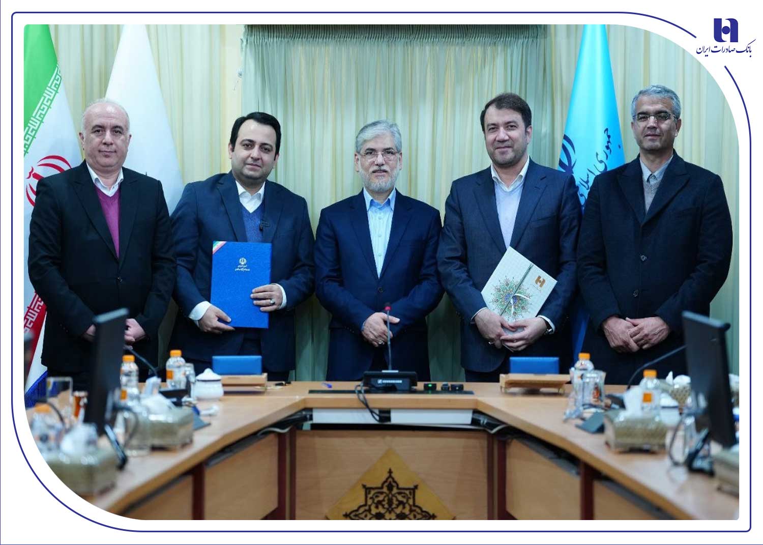 تفاهم‌نامه توسعه همکاری وزارت علوم، تحقیقات و فناوری و بانک صادرات ایران امضا شد