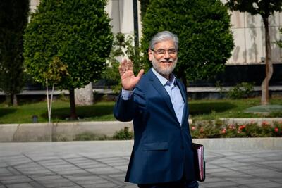 حامی حضوری شدن دانشگاه‌ها هستیم اما مخالف خشونت و اهانت به نمادهای ملی