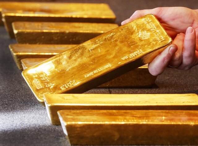 کاهش دلار آمریکا قیمت جهانی طلا را افزایش داد