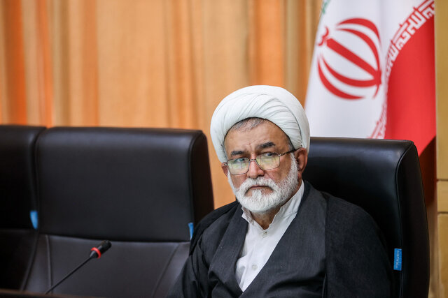 نماینده مجلس: تداوم محدودیت در تنگه هرمز اروپا را فلج می‌کند