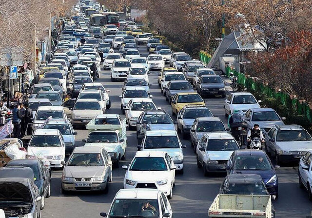 ترافیک سنگین در آزادراه‌های منتهی به تهران / محورهای شمالی بدون مداخلات جوی