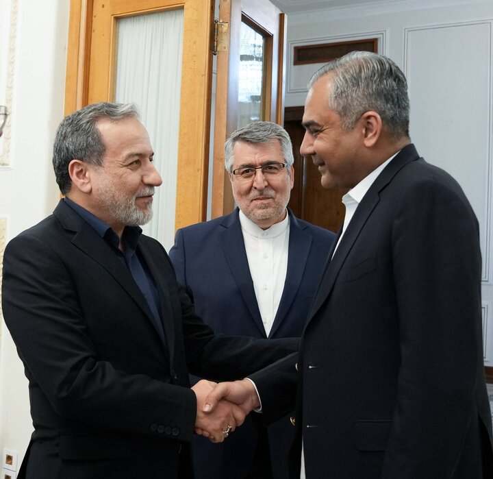 ادامه میانجی‌گری پاکستان؛ دیدار مجدد وزیر کشور پاکستان با عراقچی در تهران