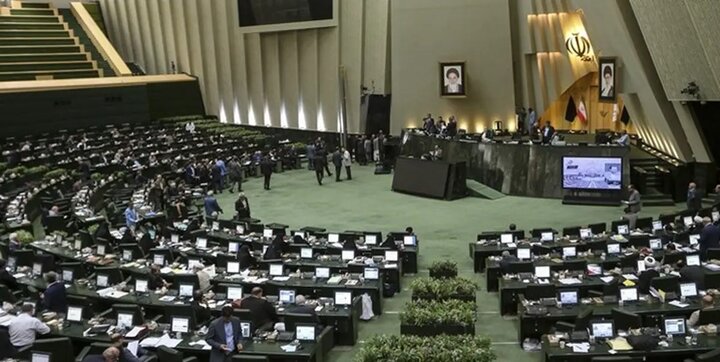 انتخاب ۱۲ عضو هیئت رئیسه مجلس در سومین سال فعالیت با رأی الکترونیک