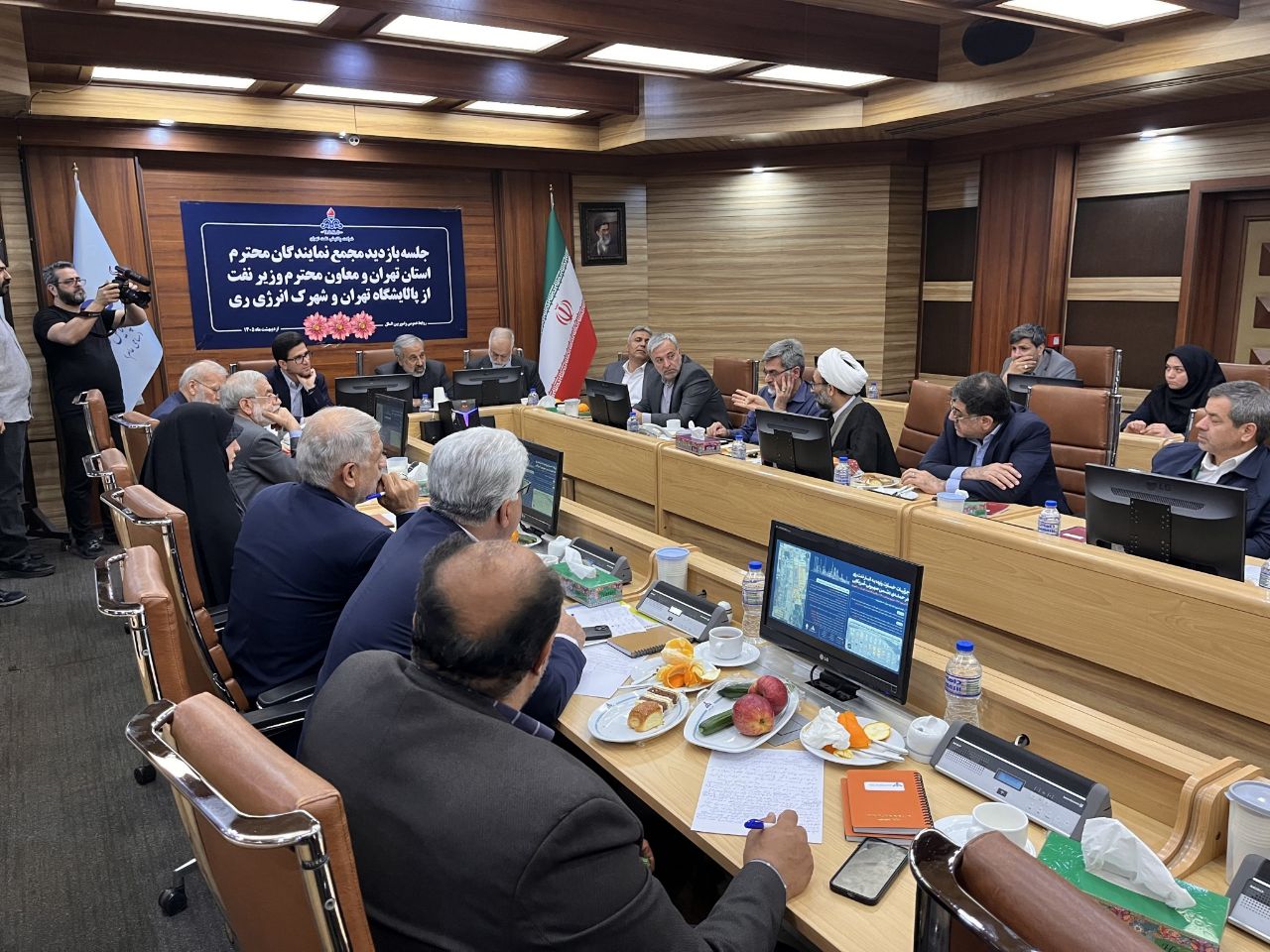 بازدید مجمع نمایندگان تهران از شرکت پالایش نفت تهران و شهرک انرژی ری