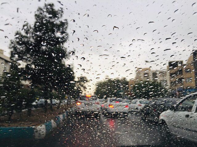 رگبار و رعد و برق در ۸ استان/ خلیج فارس طوفانی می‌شود