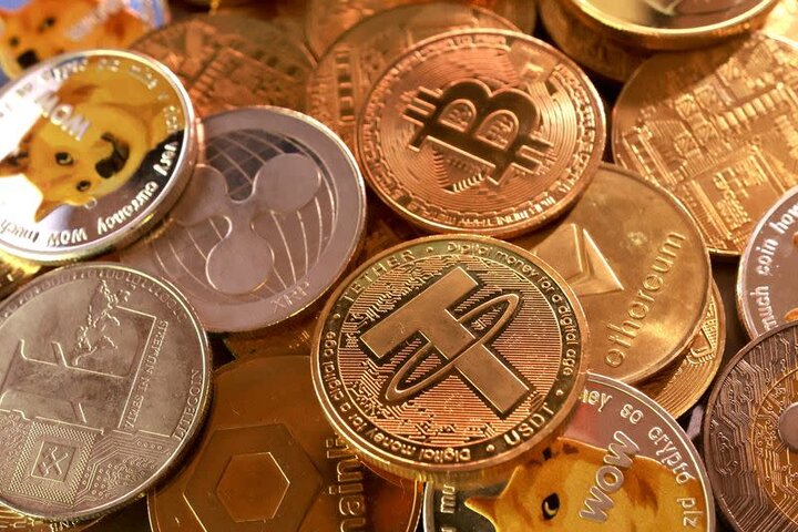 افت شدید اتریوم، ریپل و دوج‌کوین همزمان با موج فروش در بازار رمزارزها