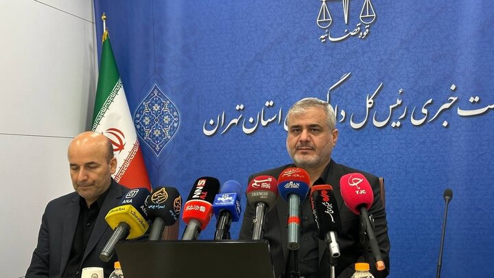 پرونده‌های زیباکلام و مداح منتقد رئیس‌جمهور در جریان رسیدگی است