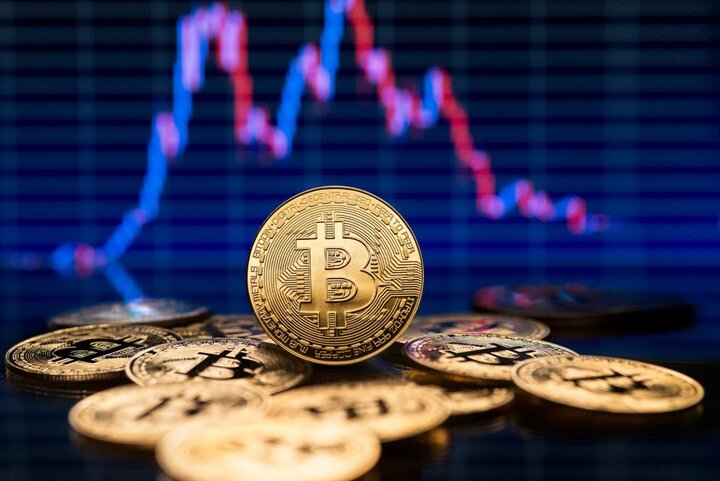 پیش‌بینی قیمت بیت‌کوین در ۲۰۲۶؛ نوسان‌های شدید پس از اوج ۱۲۶ هزار دلاری
